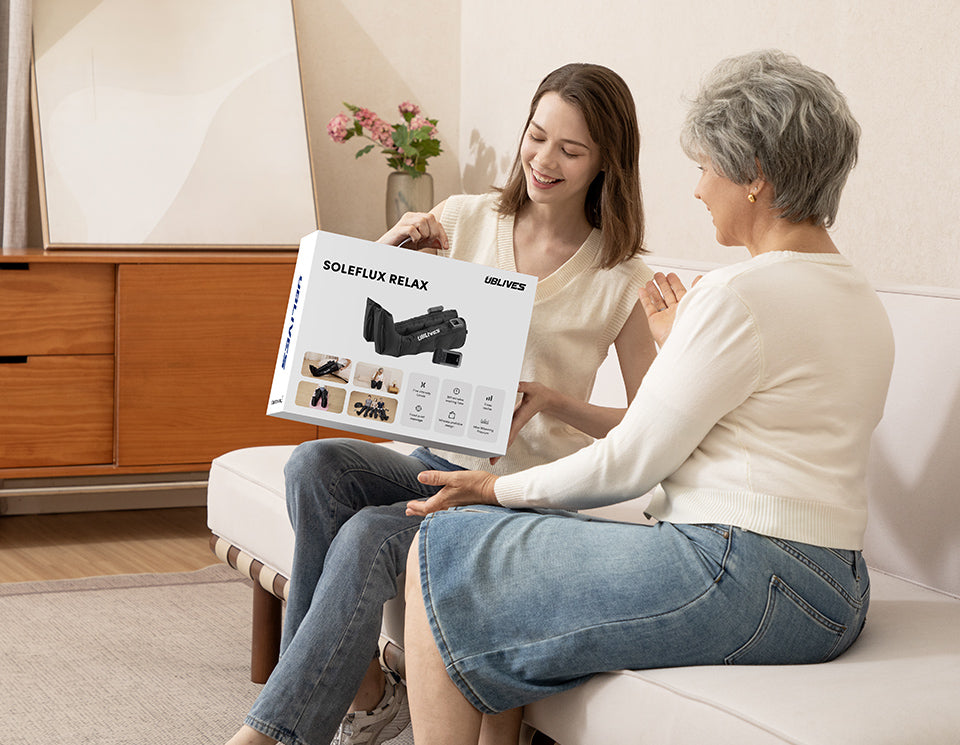 Children buy leg compression machine and give it to elders to show pictures
